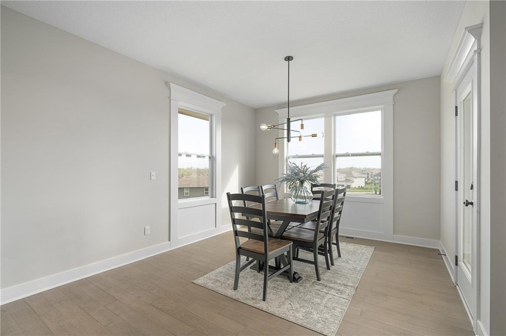 19455 W 114th Terrace Property Photo 9