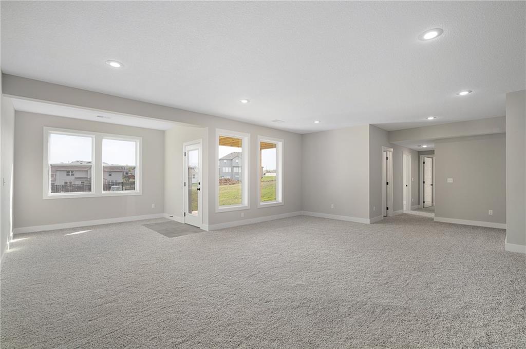 19455 W 114th Terrace Property Photo 23