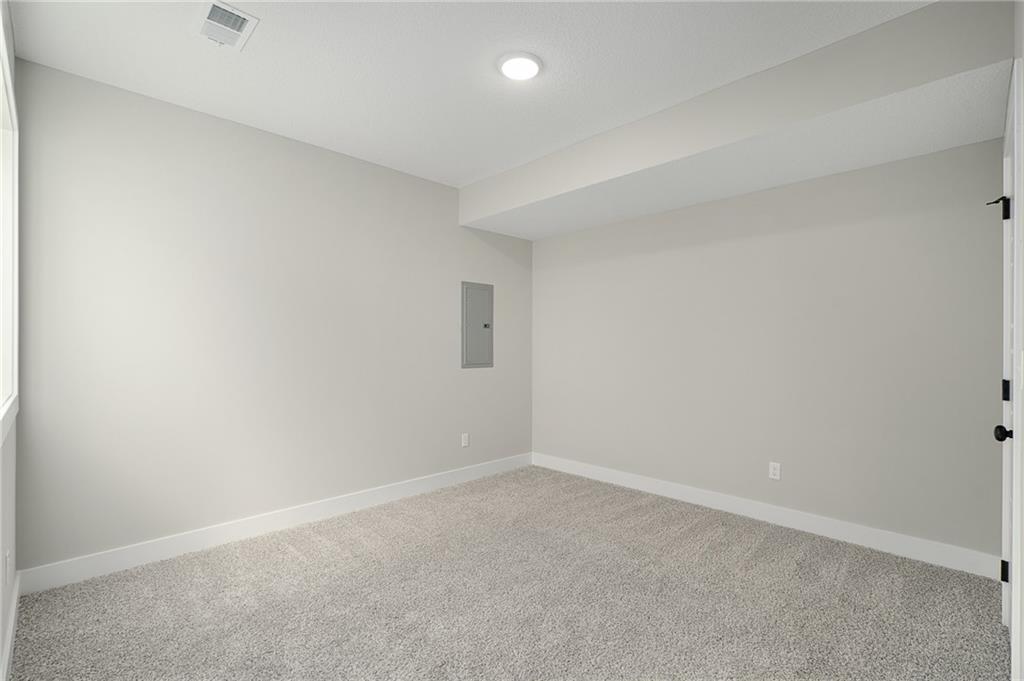 19455 W 114th Terrace Property Photo 27