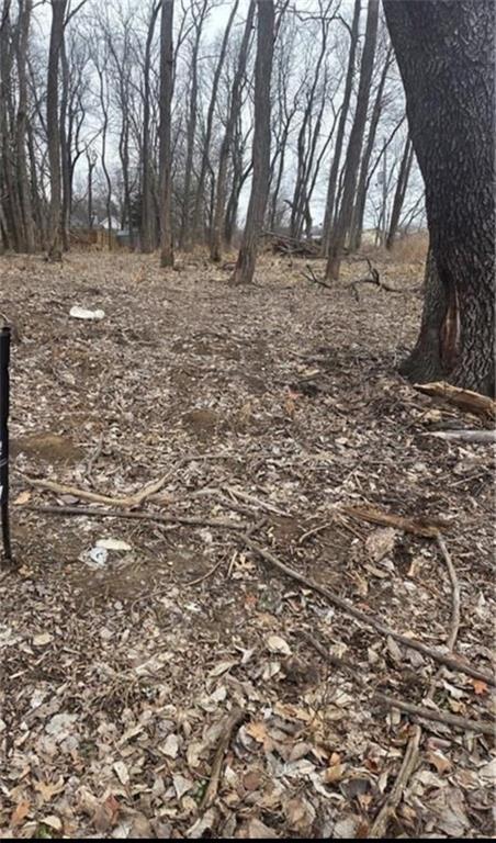 8047 R Parallel Parkway Property Photo 4