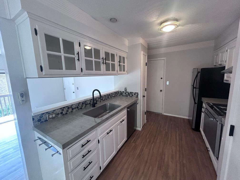 419 W 104th Street Property Photo 1
