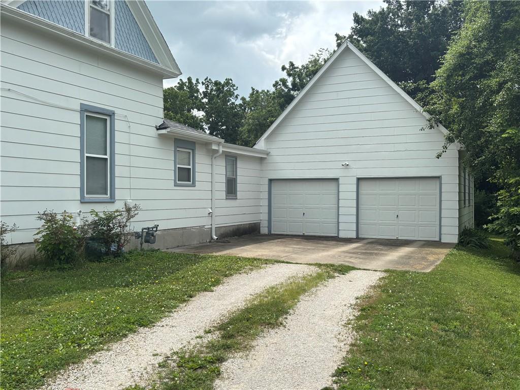 201 W Royle Street Property Photo 3
