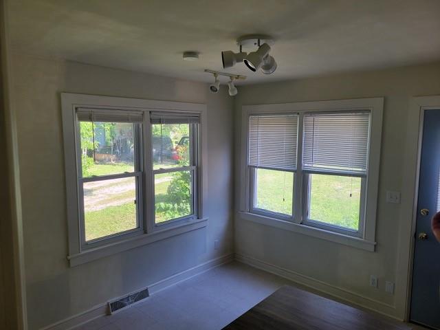 201 W Royle Street Property Photo 9