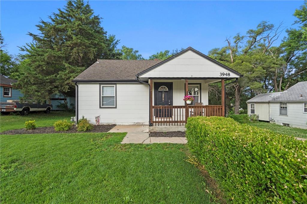 3948 N Kensington Avenue Property Photo 1