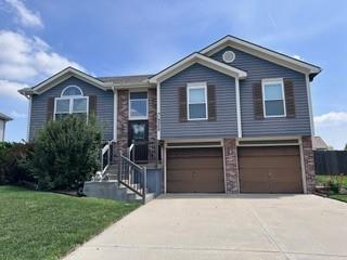 9209 N Mulberry Avenue Property Photo 1