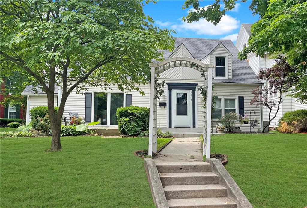 1607 South Street Property Photo 1