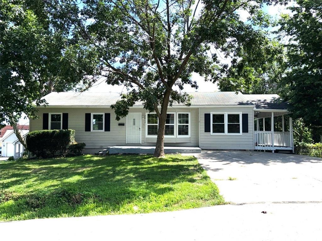 2017 E 83rd Terrace Property Photo 1