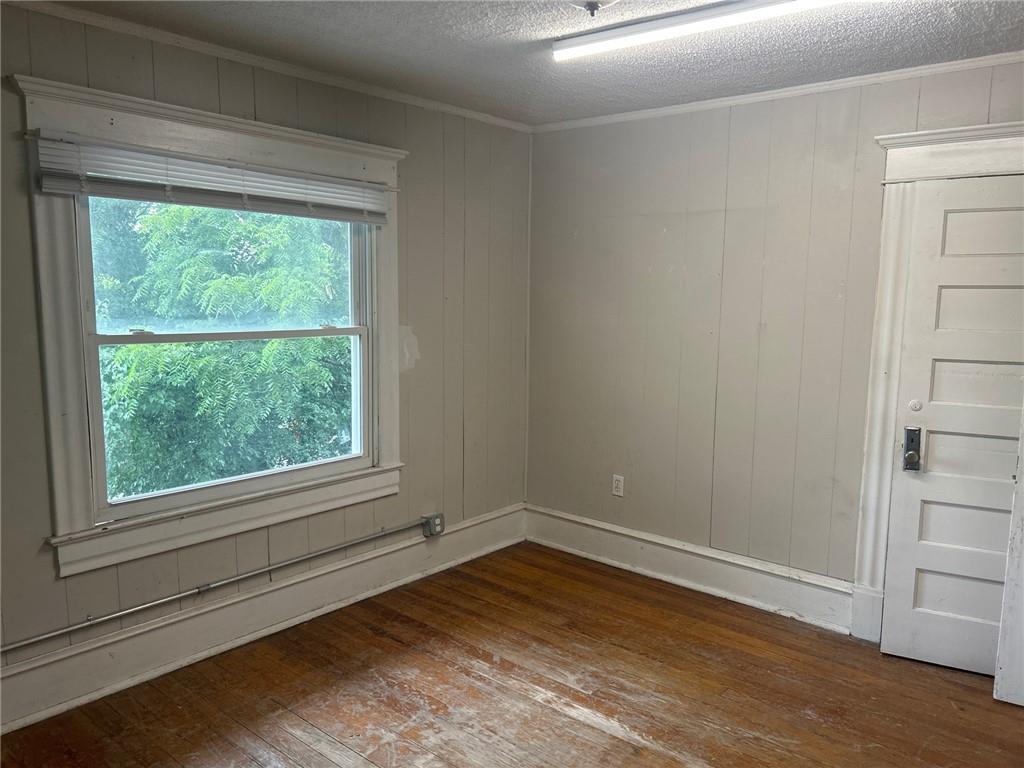 3531 Euclid Avenue Property Photo 8