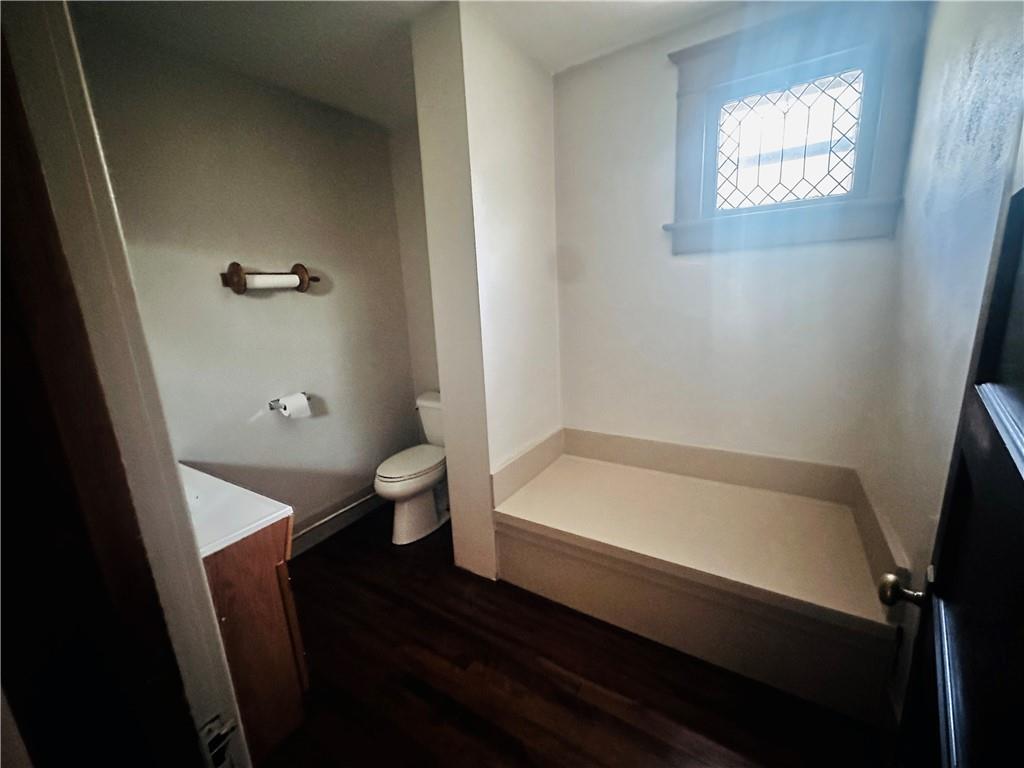 108 E Poplar Street Property Photo 19