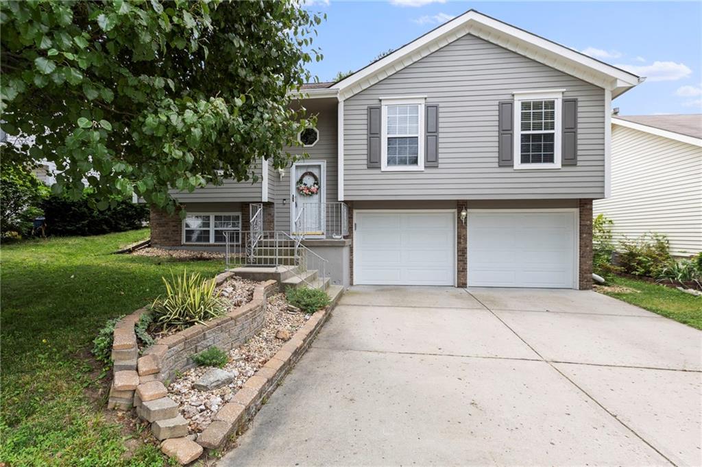 5111 Ne 63rd Street Property Photo 1