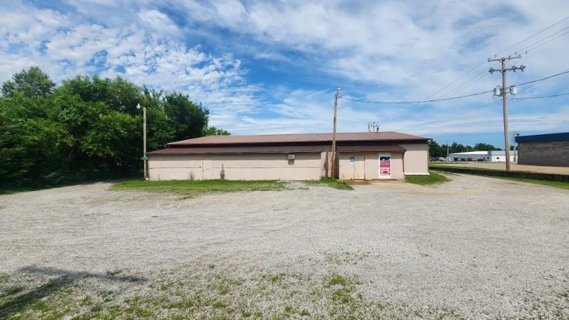 137 S East Avenue Property Photo 1