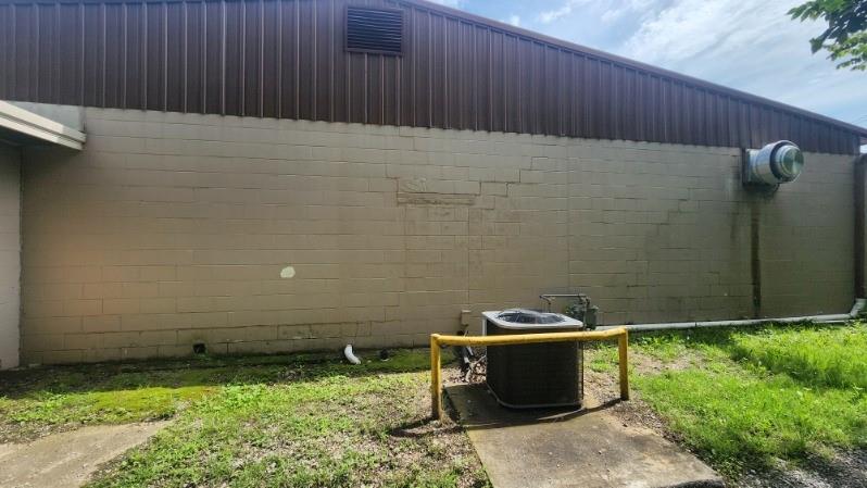 137 S East Avenue Property Photo 22