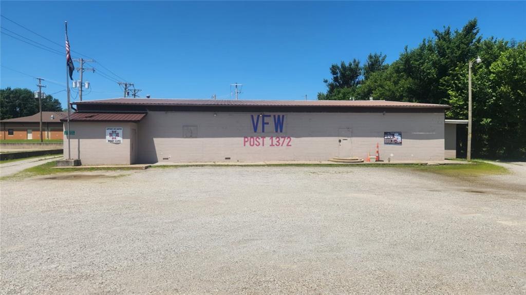 137 S East Avenue Property Photo 23