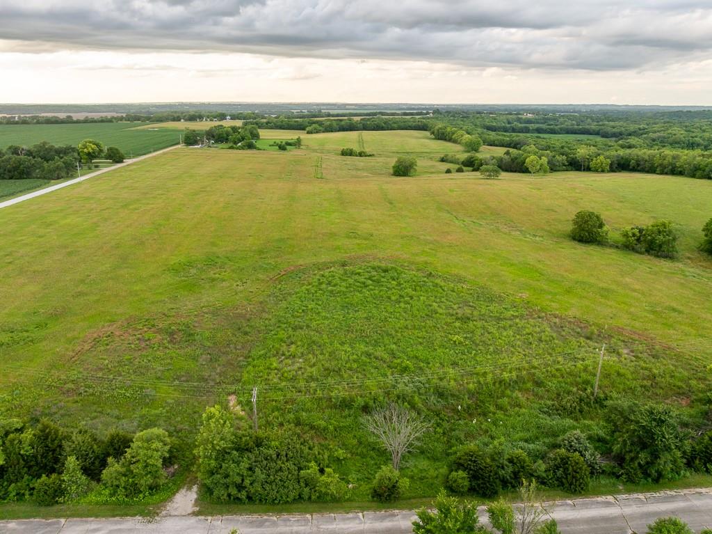 1432 E 2300 Road Property Photo 6
