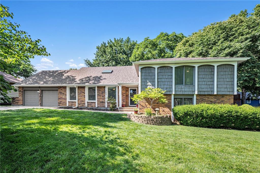 109 Ne Locust Street Property Photo 1