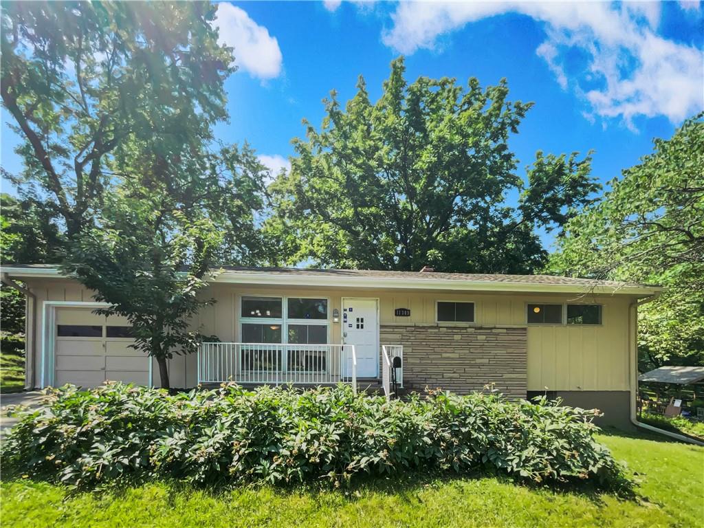 11309 E 49th Street Property Photo 1