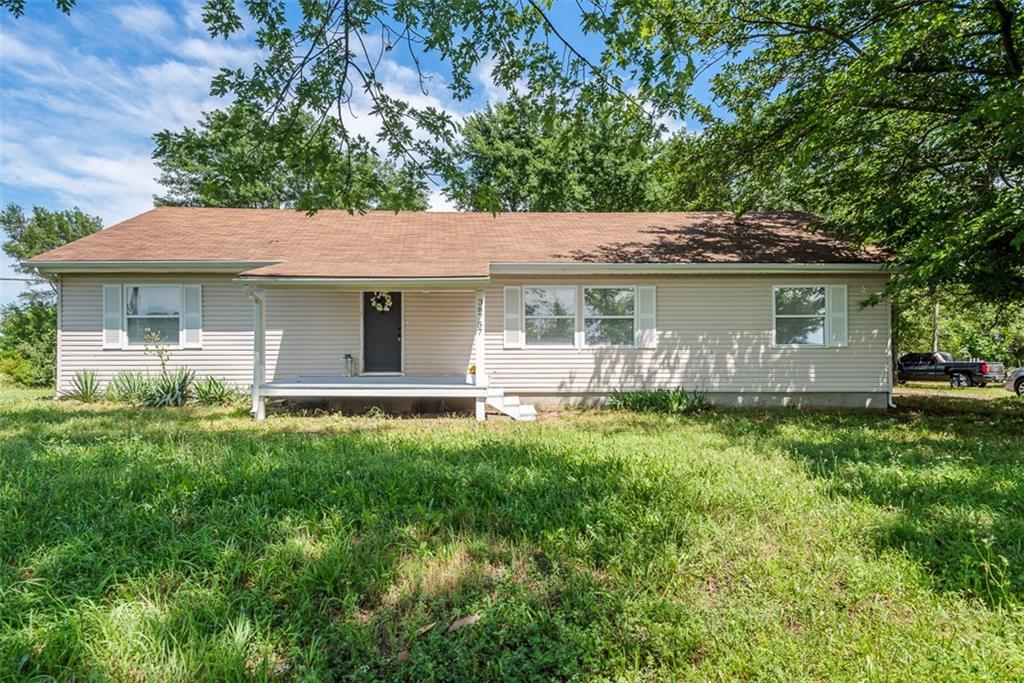 38757 Hedge Lane Property Photo 1