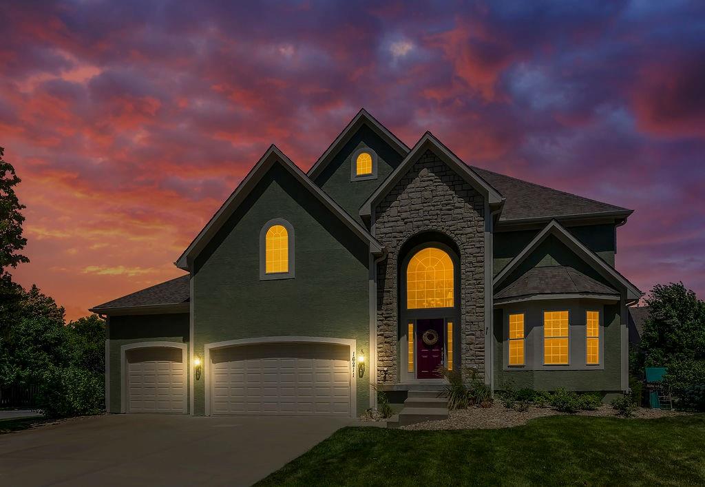 16211 S Locust Street Property Photo 1