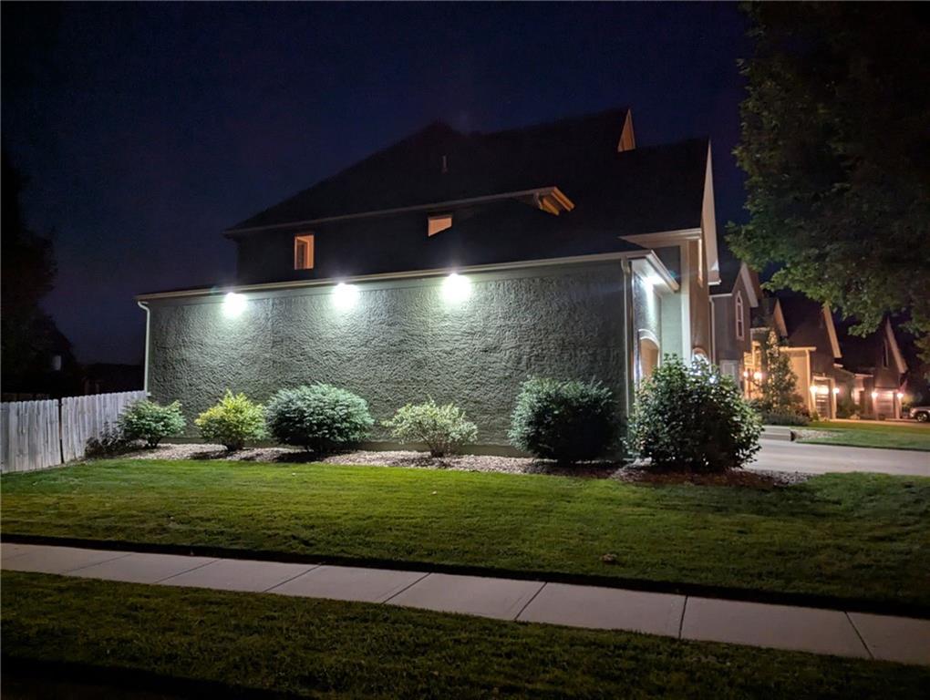 16211 S Locust Street Property Photo 2