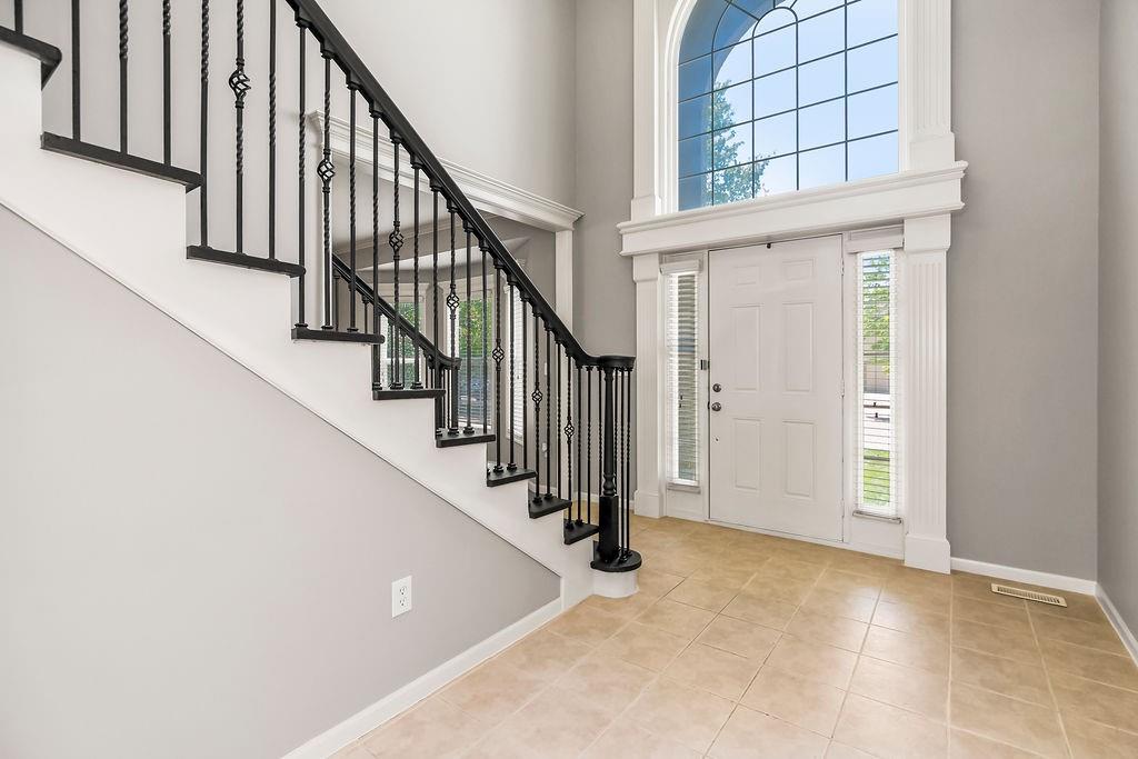 16211 S Locust Street Property Photo 8