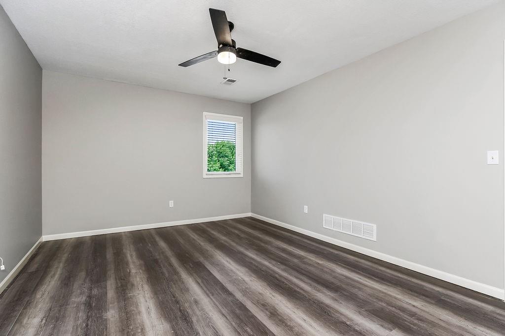 16211 S Locust Street Property Photo 19