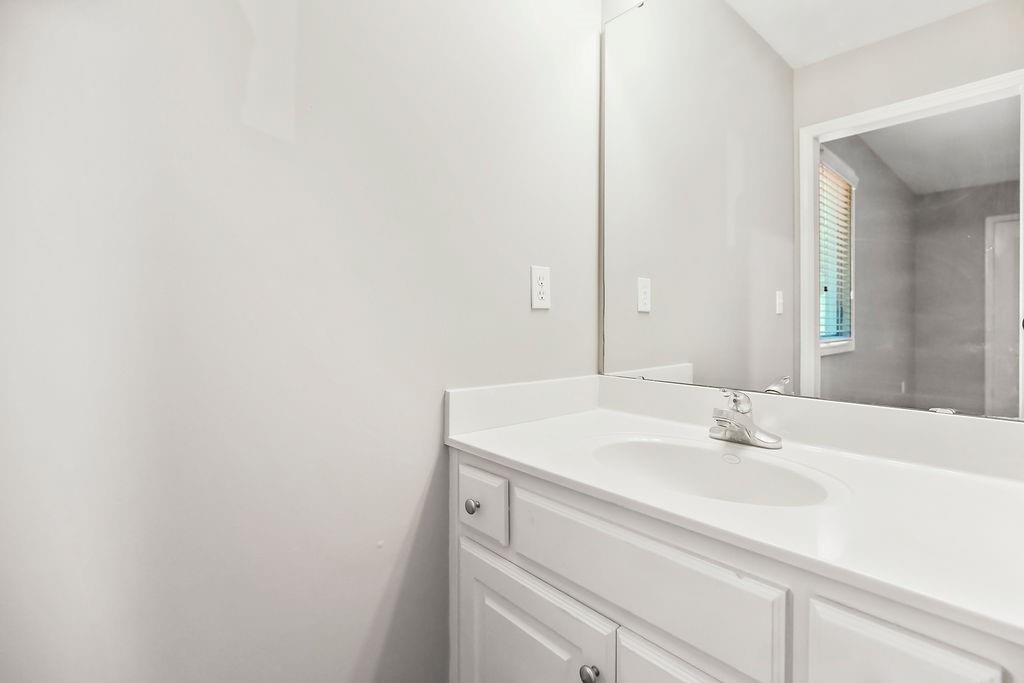 16211 S Locust Street Property Photo 25