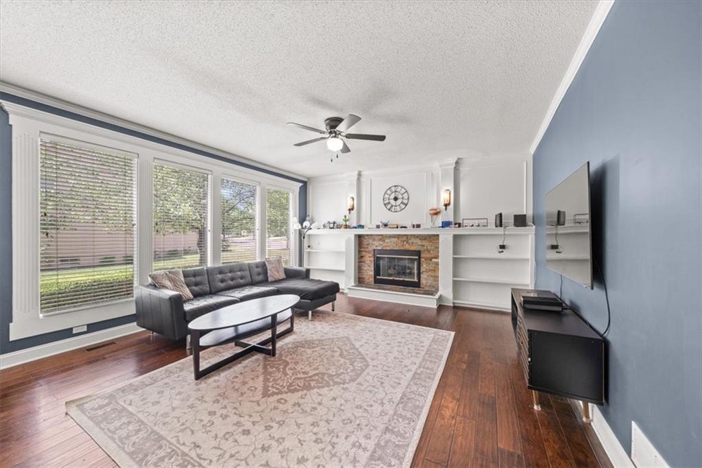 11927 W 131st Terrace Property Photo 6