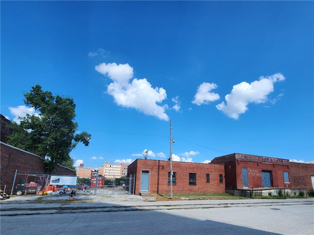 923 State Line Road Property Photo