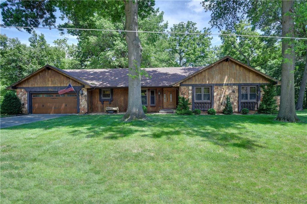 2613 Trenchard Drive Property Photo 1