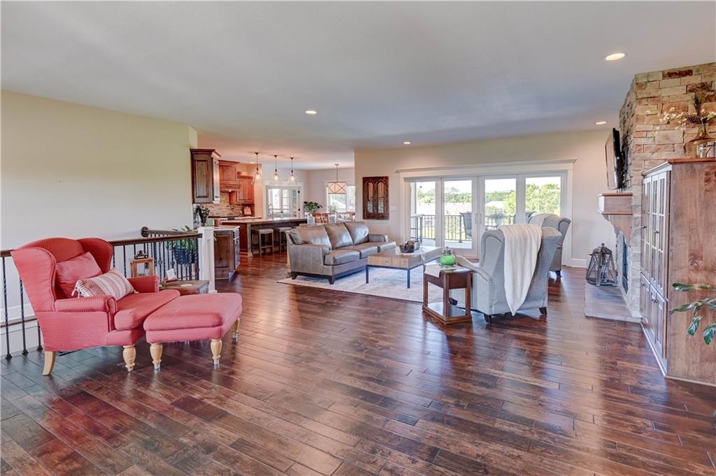 110 Carter Drive Property Photo 4