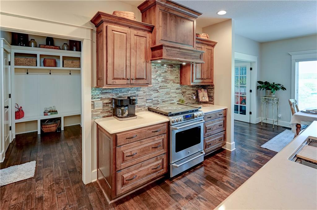 110 Carter Drive Property Photo 12