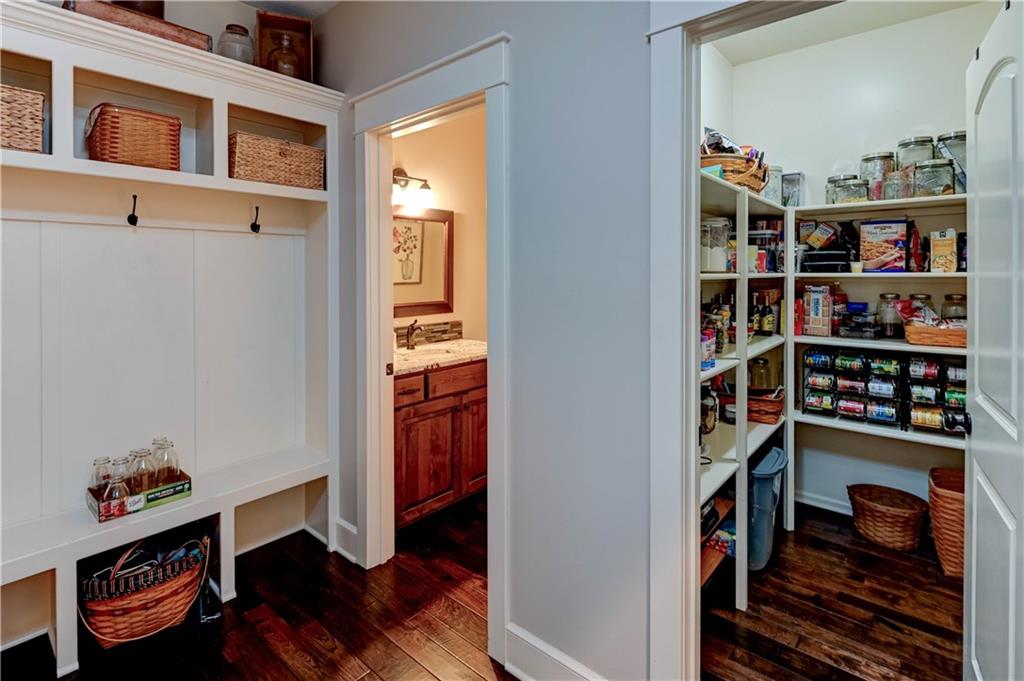 110 Carter Drive Property Photo 14