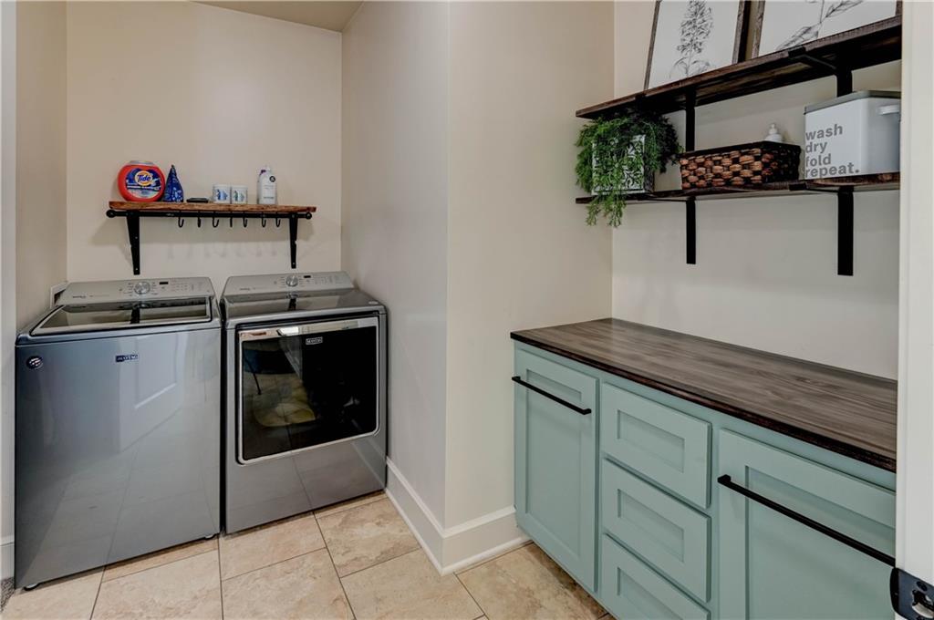 110 Carter Drive Property Photo 28