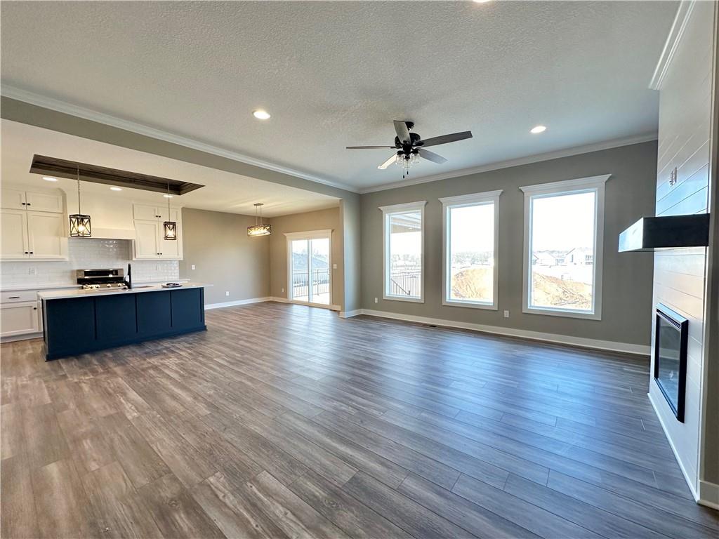 11804 E 231st Street Property Photo 3