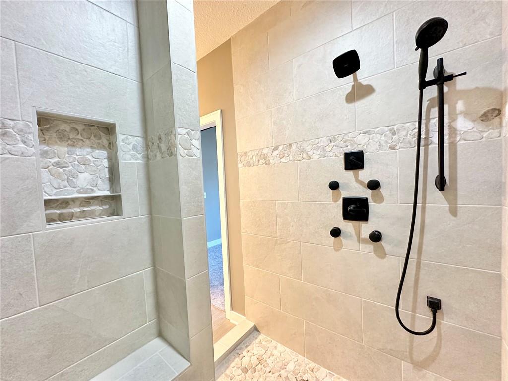 11804 E 231st Street Property Photo 25