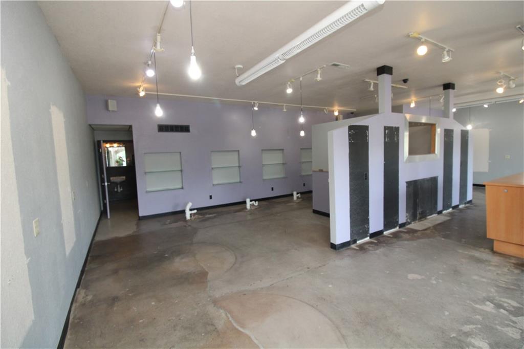 3120 Karnes Suite D Road Property Photo 2
