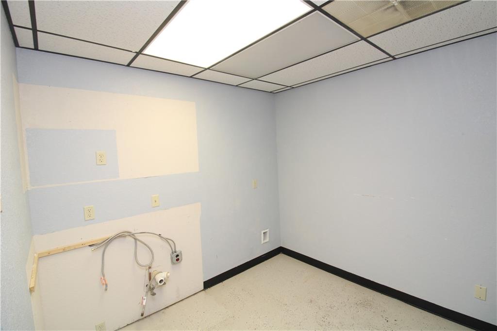 3120 Karnes Suite D Road Property Photo 7