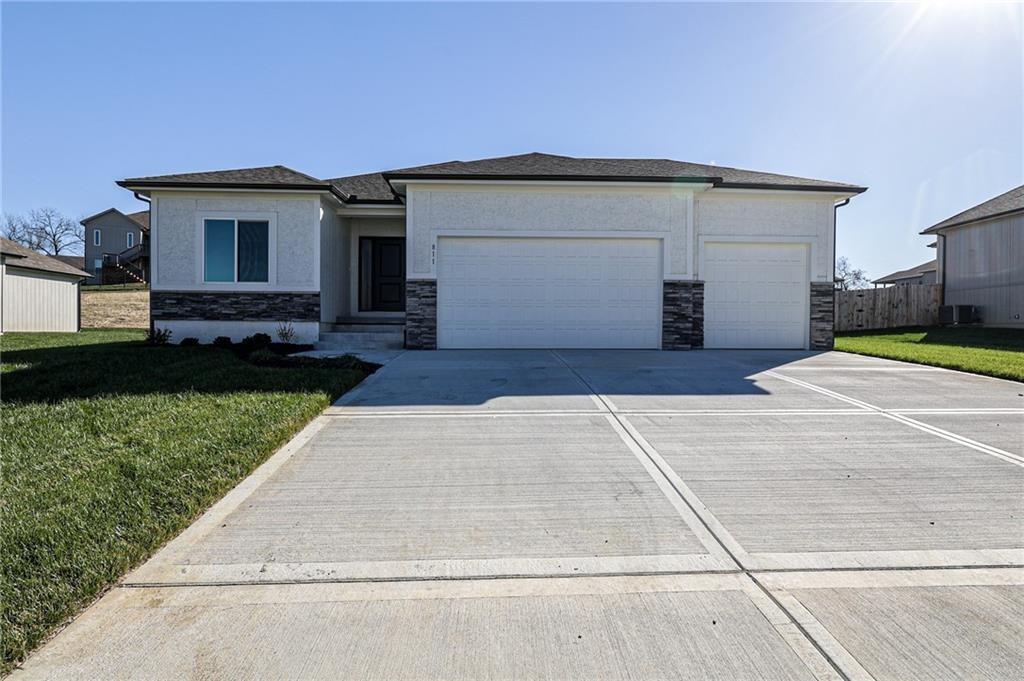 112 Sw Nelson Drive Property Photo