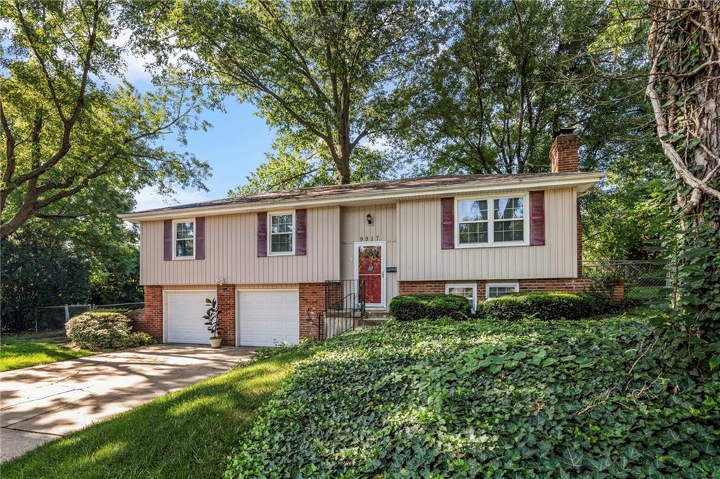 9917 W 65th Place