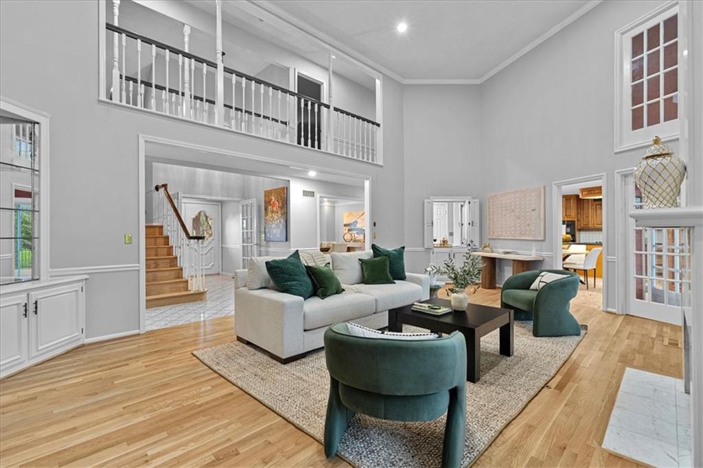 4328 W 110th Street Property Photo 6