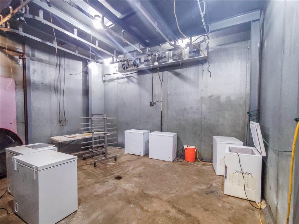 445 W Maple Street Property Photo 11
