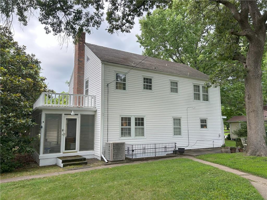 725 S Main Street Property Photo 28