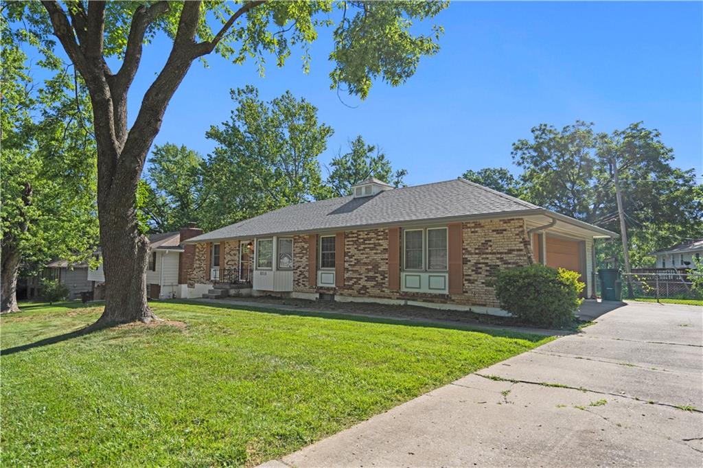 8315 Laurel Avenue Property Photo 1