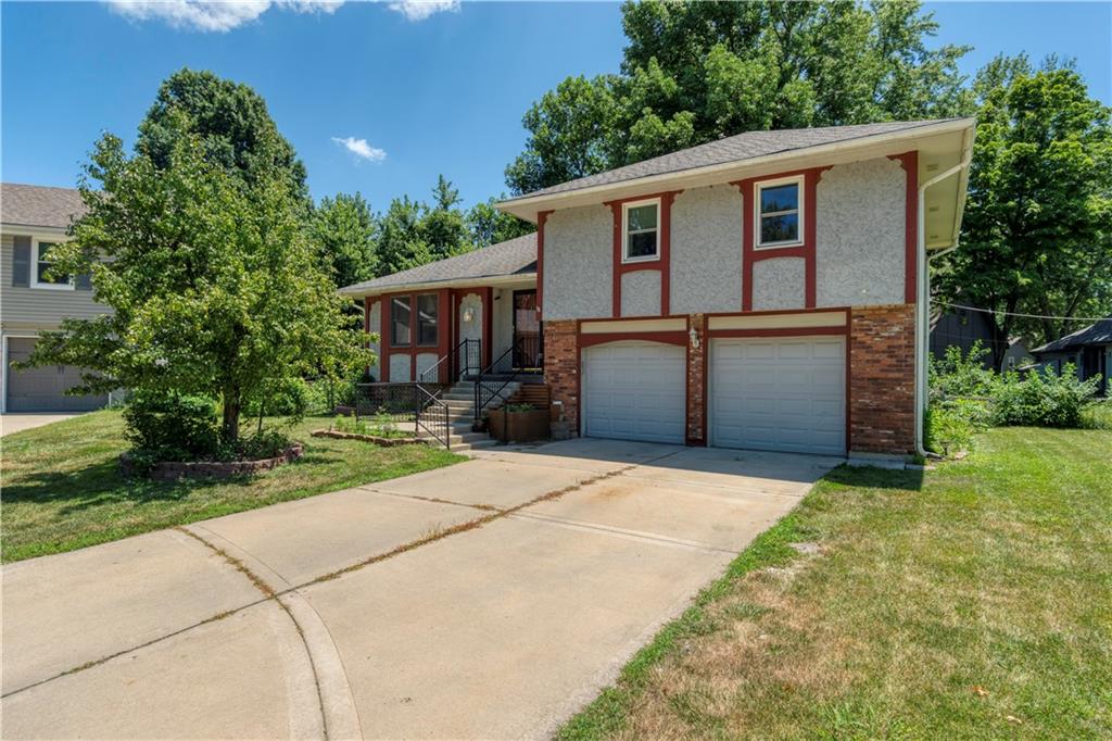 1624 S Lindenwood Drive Property Photo 1