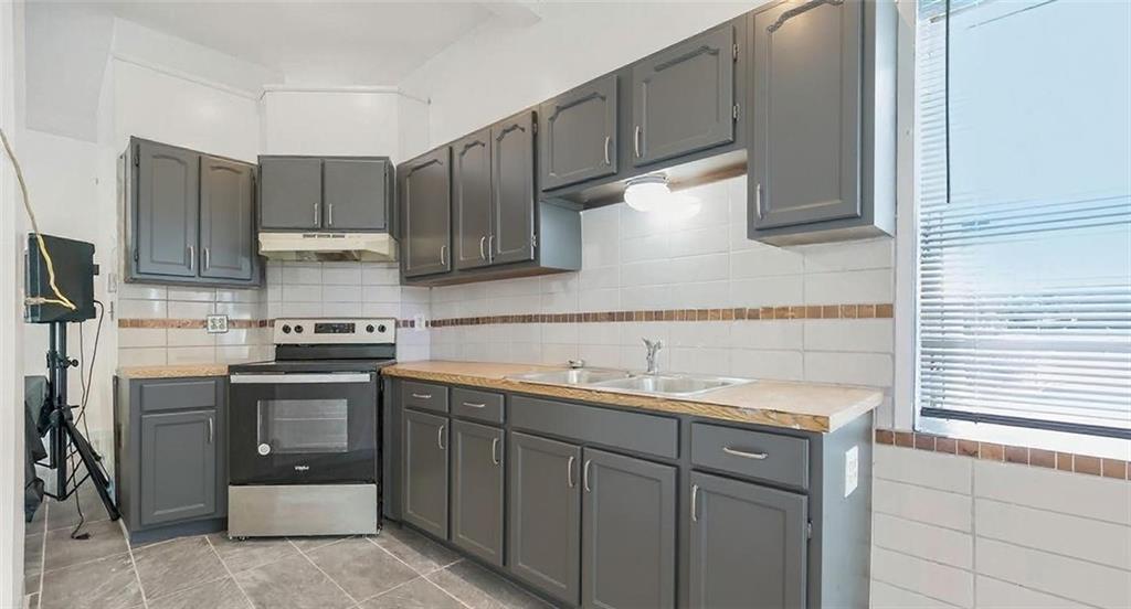 11303 E Truman Road Property Photo 13