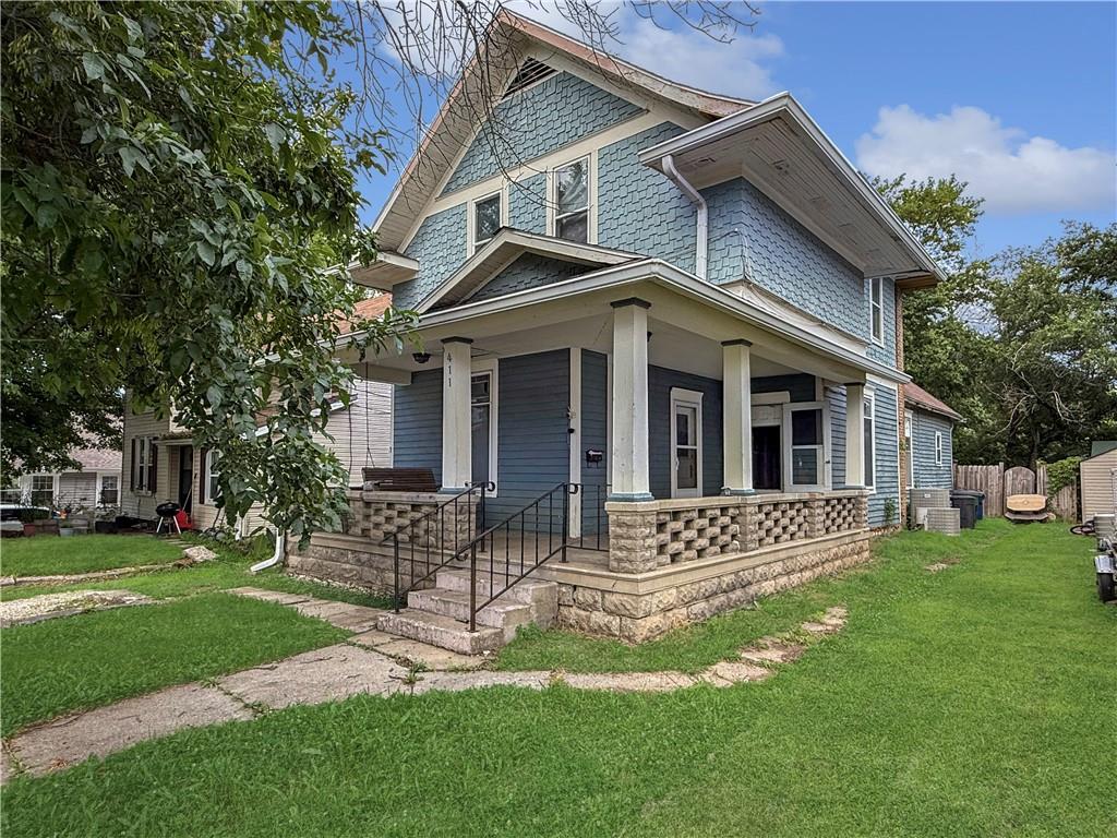 411 N College Avenue Property Photo 1