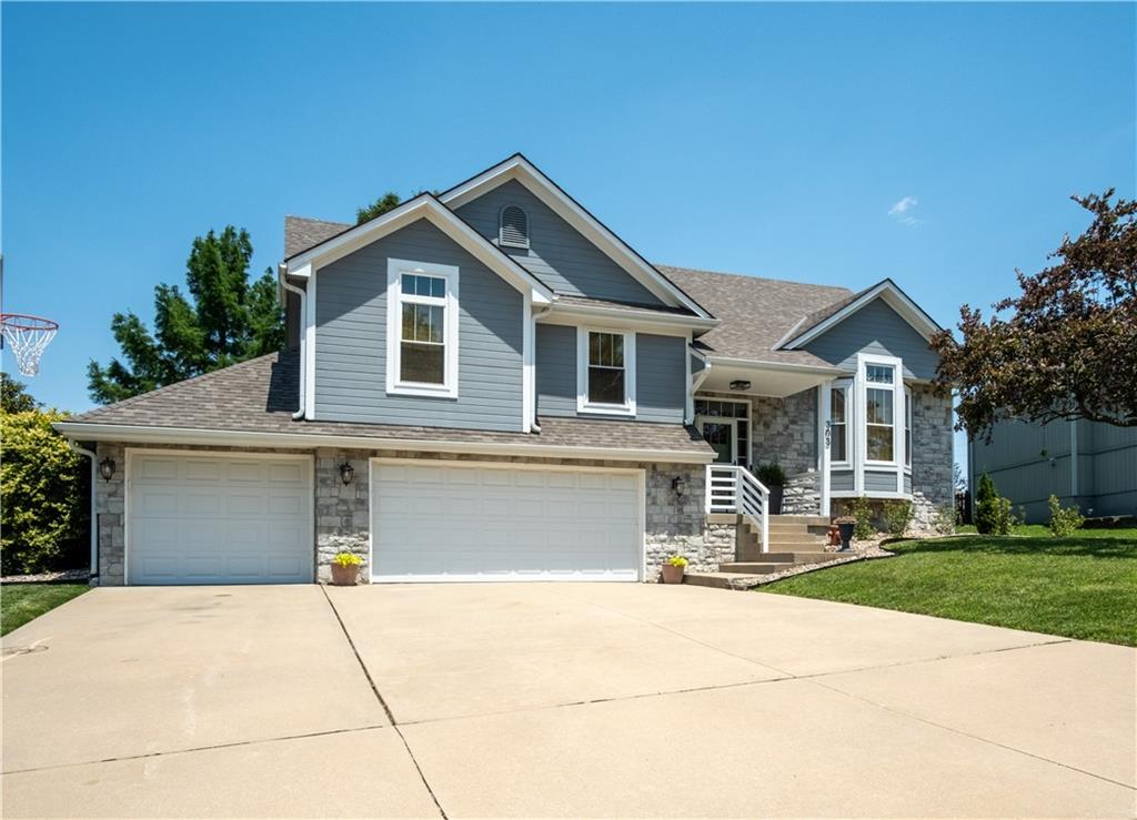 303 Shoreview Drive Property Photo 1