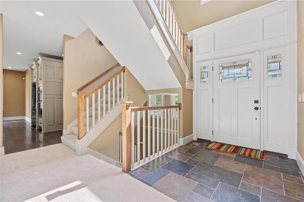 325 S Clark Street Property Photo 16