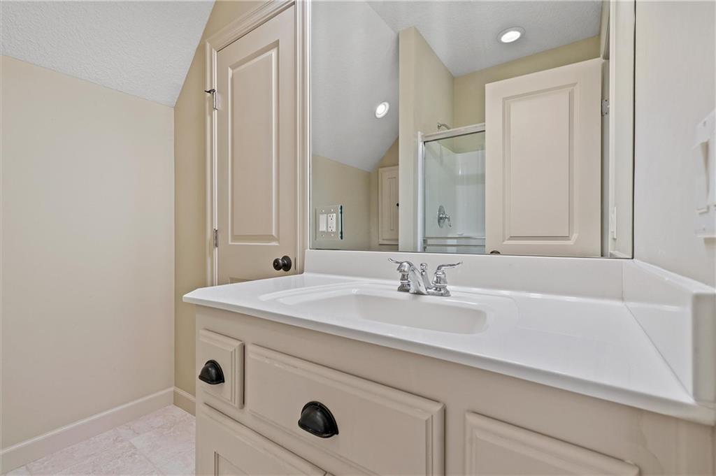 325 S Clark Street Property Photo 37