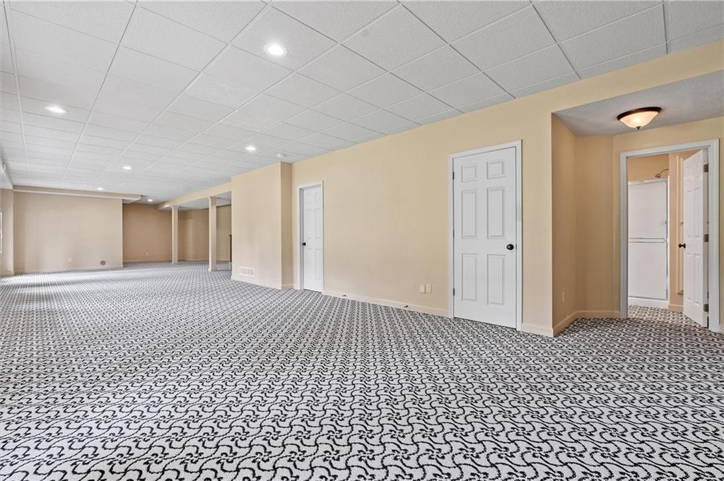 325 S Clark Street Property Photo 42